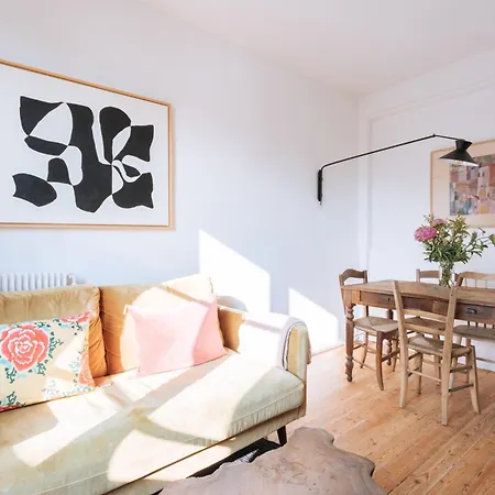 Ideally Located 2bd For 3 With Balcony&view Apartamento *